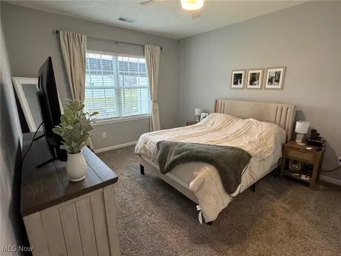 278 Silver Spring Cir, Elyria, OH 44035 photo 28