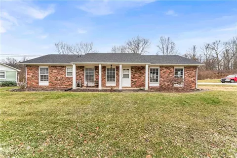 14808 Darrow Rd, Vermilion, OH 44089