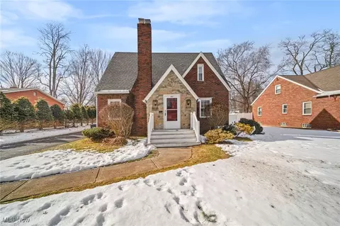 261 Bloor St, Conneaut, OH 44030
