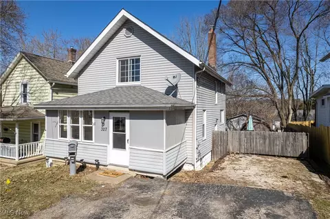 327 Washington Ave, Barberton, OH 44203