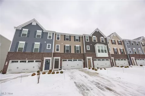 4029 N Steels Cir, Stow, OH 44224