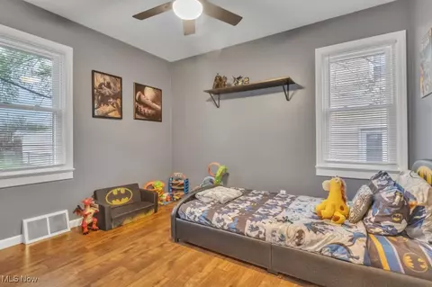 9601 Biddulph Rd, Brooklyn, OH 44144 photo 9