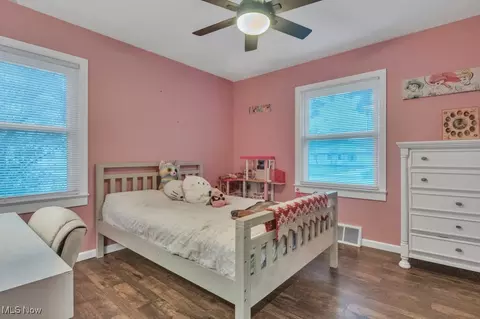 9601 Biddulph Rd, Brooklyn, OH 44144 photo 8