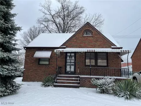 945 E 237 St, Euclid, OH 44123