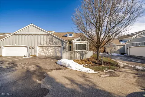 2440 Richmond Rd, Beachwood, OH 44122