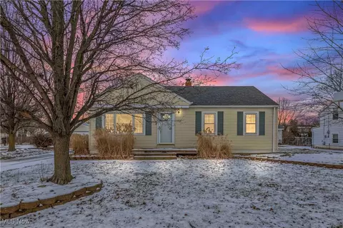 19012 Mitchell Ave, Rocky River, OH 44116