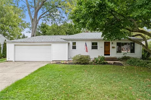 7567 Acacia Ave, Mentor, OH 44060