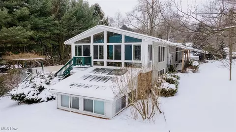 6141 S Lane Dr, Hanoverton, OH 44423