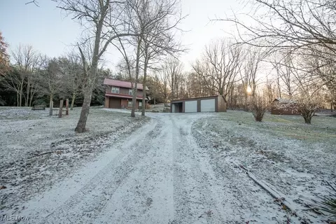 8200 Lardon Rd NW, Malvern, OH 44644