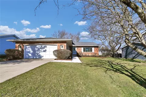 18008 Howe Rd, Strongsville, OH 44136