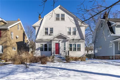 1147 Yellowstone Rd, Cleveland Heights, OH 44121