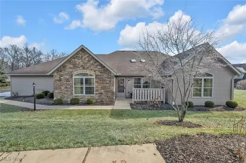 3040 Mahogany Run Cir NW, North Canton, OH 44720