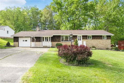 814 39th St SW, Canton, OH 44706