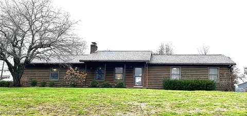 95 Fulkerson Rd, Zanesville, OH 43701