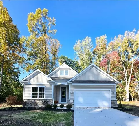 9105 Dove Ct, Mentor, OH 44060