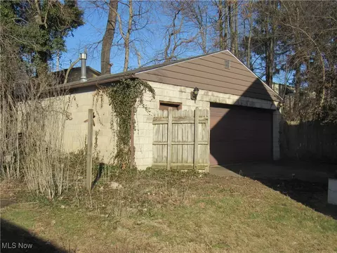 693 Cato Ave, Akron, OH 44310 photo 23