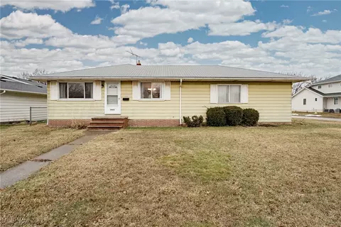 24651 Russell Ave, Euclid, OH 44123