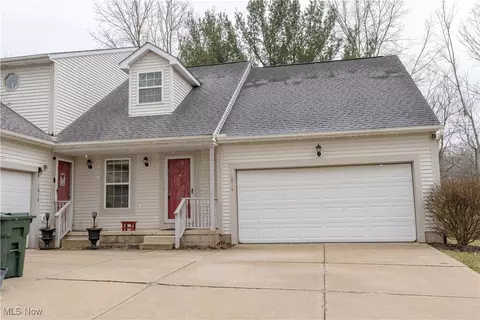 1016 Field St NW, Canton, OH 44709
