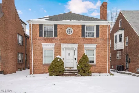 13545 Cedar Rd, University Heights, OH 44118