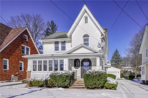 403 E Tuscarawas Ave, Barberton, OH 44203