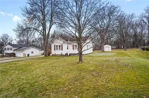 3748 Iona Ave, Stow, OH 44224