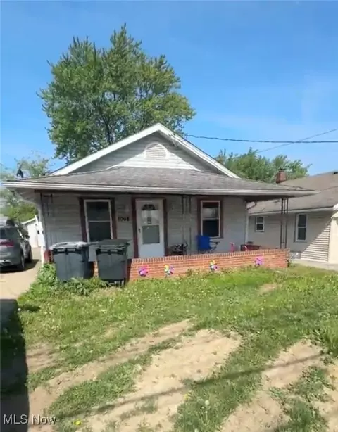 1008 Kelly Ave, Akron, OH 44306