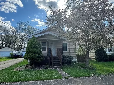 985 Hammel St, Akron, OH 44306