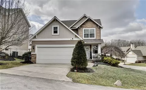 2491 Cedar Creek Ln, Akron, OH 44312