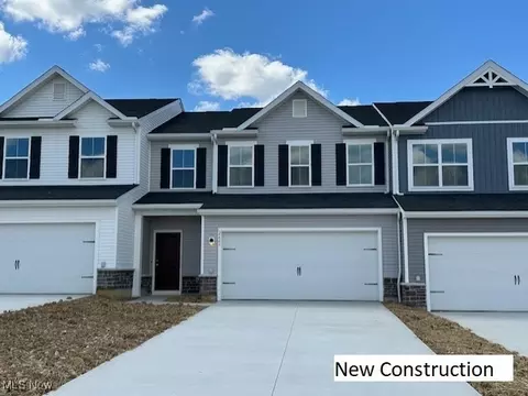 2666 Gala Rd, Louisville, OH 44641