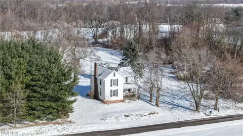 6115 Bosler St, Louisville, OH 44641