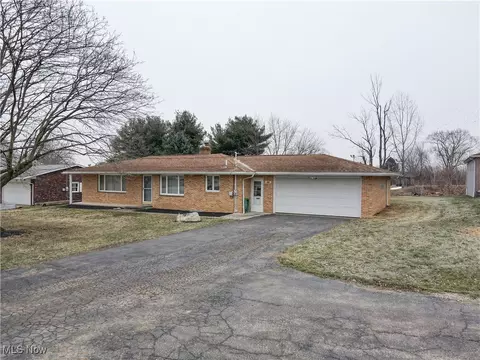 180 S Kansas Rd, Orrville, OH 44667