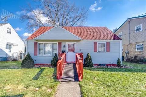 820 14th St SW, Massillon, OH 44647