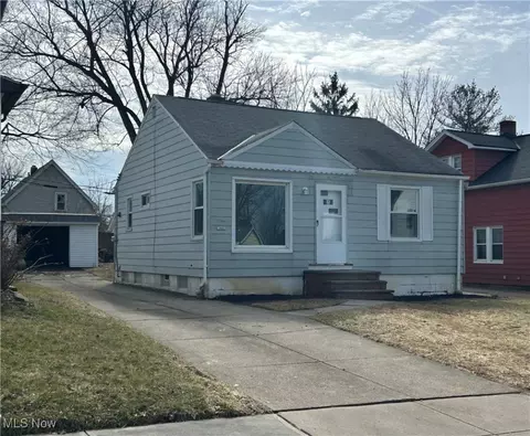 7906 Jeffries Ave, Cleveland, OH 44105
