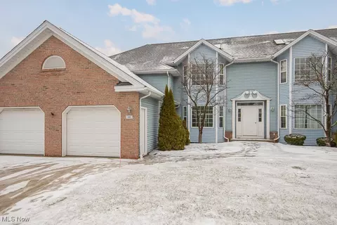 696 Tollis Pkwy #A, Broadview Heights, OH 44147