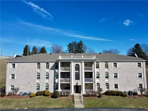 1 Westwood Dr, Saint Clairsville, OH 43950