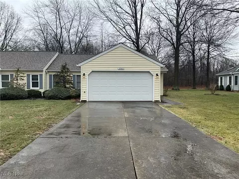 2203 Candlewood Dr, Avon, OH 44011