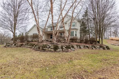 591 Woodbrook Rd, Cuyahoga Falls, OH 44223