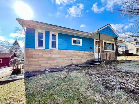438 E North St, Medina, OH 44256
