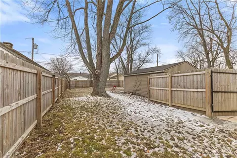 371 Abbe Rd N, Elyria, OH 44035 photo 17