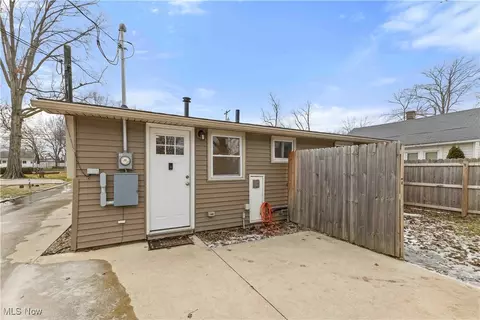 371 Abbe Rd N, Elyria, OH 44035 photo 15