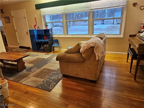 Living - 2322 W 13th St, Ashtabula, OH 44004 photo 1 of 2