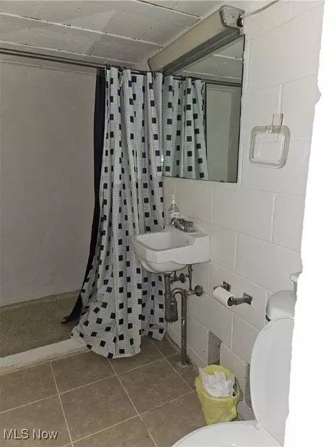 Bath - 2322 W 13th St, Ashtabula, OH 44004 photo 2 of 2