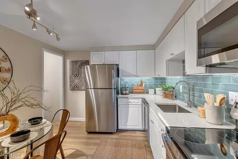Kitchen - 35007 S Turtle Trl #C, Willoughby, OH 44094 photo 1 of 1