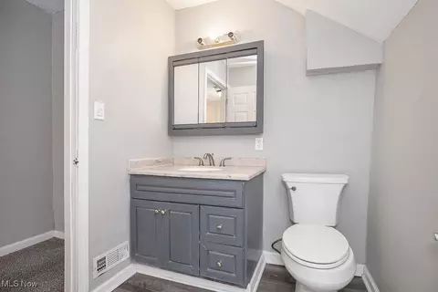 Bath - 1625 E 34th St, Lorain, OH 44055 photo 1 of 2