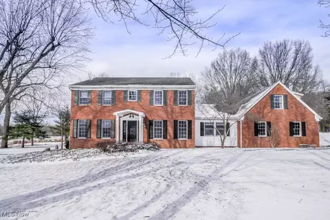 1655 Pinecone St NW, North Canton, OH 44720