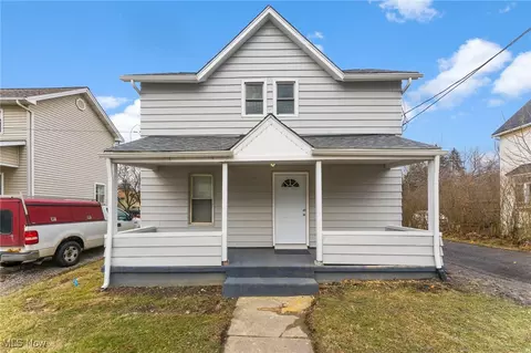 50 Abbey St, Girard, OH 44420