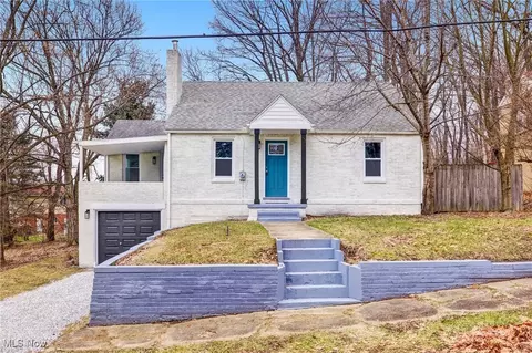 2309 40th St NW, Canton, OH 44709
