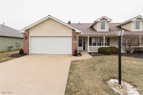 118 Ashfield Ct, Elyria, OH 44035