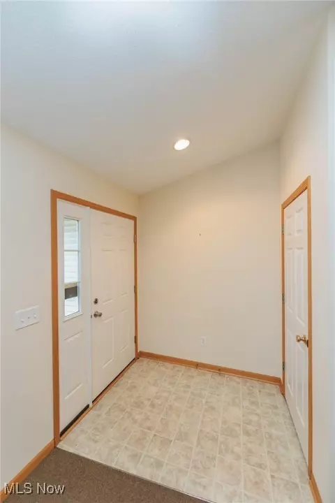 118 Ashfield Ct, Elyria, OH 44035 photo 7