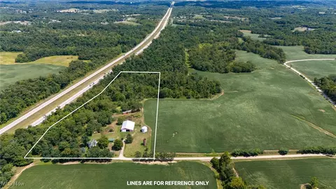 560 Trapp Ln, Hopewell, OH 43746